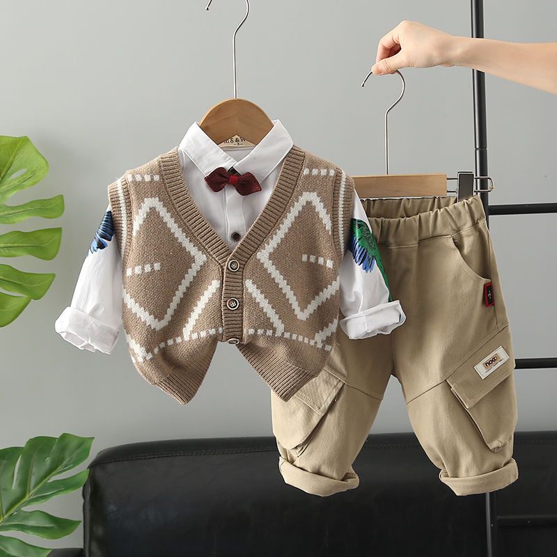 男童套装秋季新款洋气宝宝秋装运动休闲学院风外套潮酷三件套