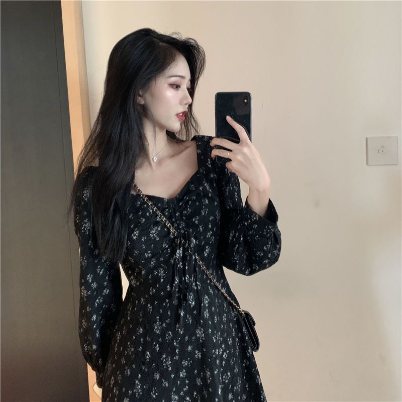 Long-sleeved floral dress female 2022 spring and autumn new design sense waist reduction age first love small hot girl skirt