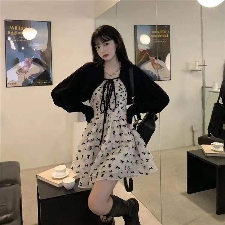 Korean version of the loose ice silk sunscreen cardigan women's summer thin section with a tie-up small shawl sunscreen blouse short coat