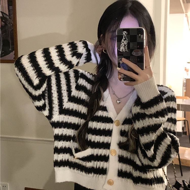 Korean style all-match knitted cardigan jacket women's autumn  new V-neck striped retro long-sleeved top ins style