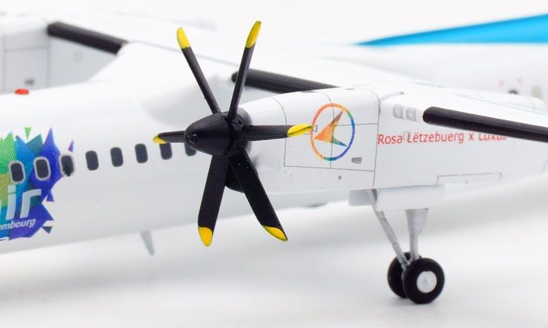 飛機模型 Jcwings 1:200 合金飛機模型 盧森堡航空 龐巴迪沖8 Q400 LX-LQC擺件 -書家商品店