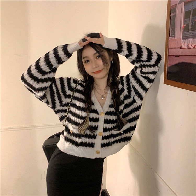 Korean style all-match knitted cardigan jacket women's autumn  new V-neck striped retro long-sleeved top ins style