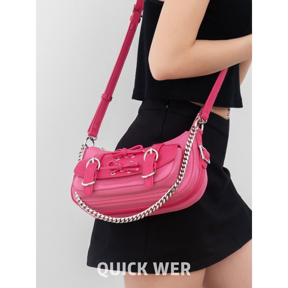 Borsa a tracolla singola di nicchia QUICKWER, bastone sotto le ascelle da donna, nuova borsa da moto di fascia alta per l'estate 2023 da donna_voghion.com