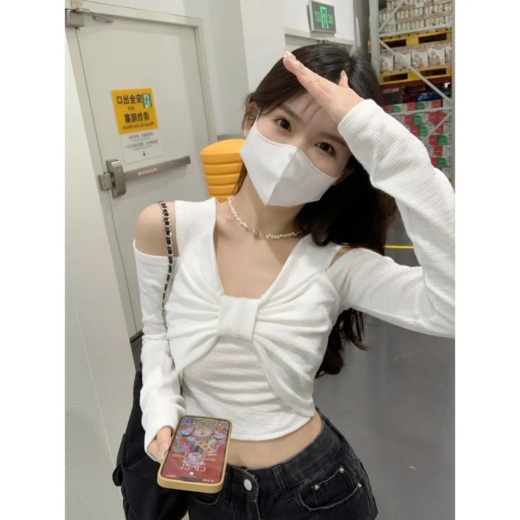 Off-the-shoulder long-sleeved T-shirt women's spring and autumn Korean version  new pure desire hot girl design sense slim fit and thin bottoming top