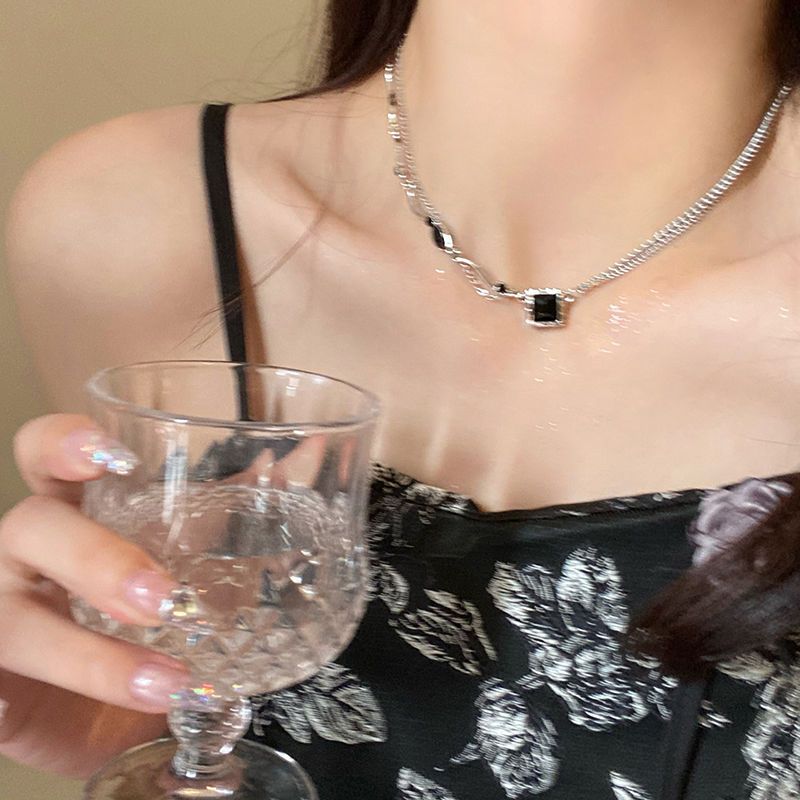 Hot girl style ~ square zircon double chain necklace women's summer light luxury niche design high-end neck chain accessories