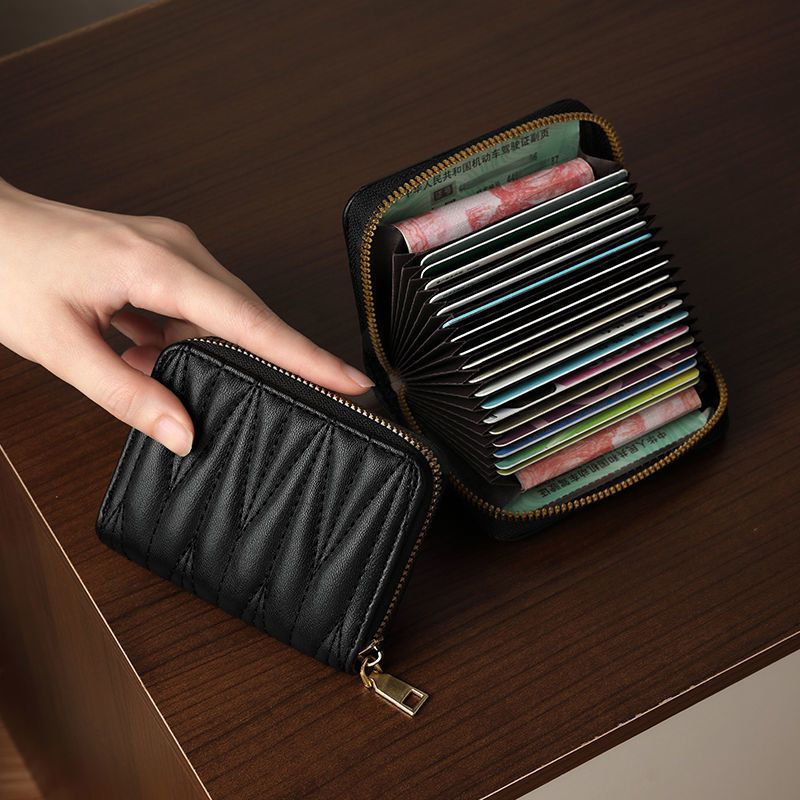 放卡的卡包女士精致高档新款大容量多卡位小巧网红防消磁钱包