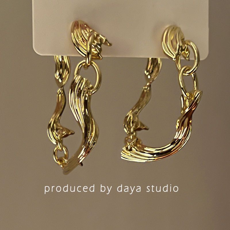French high-end sense Curved lines surround the back hanging metal earrings Niche design cold Hong Kong style exaggerated ins