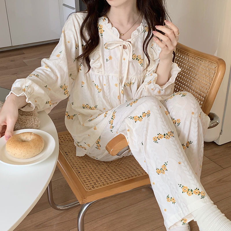 Pajamas women's spring and autumn long-sleeved princess wind suit students cute winter small floral fairy home clothes can be worn outside