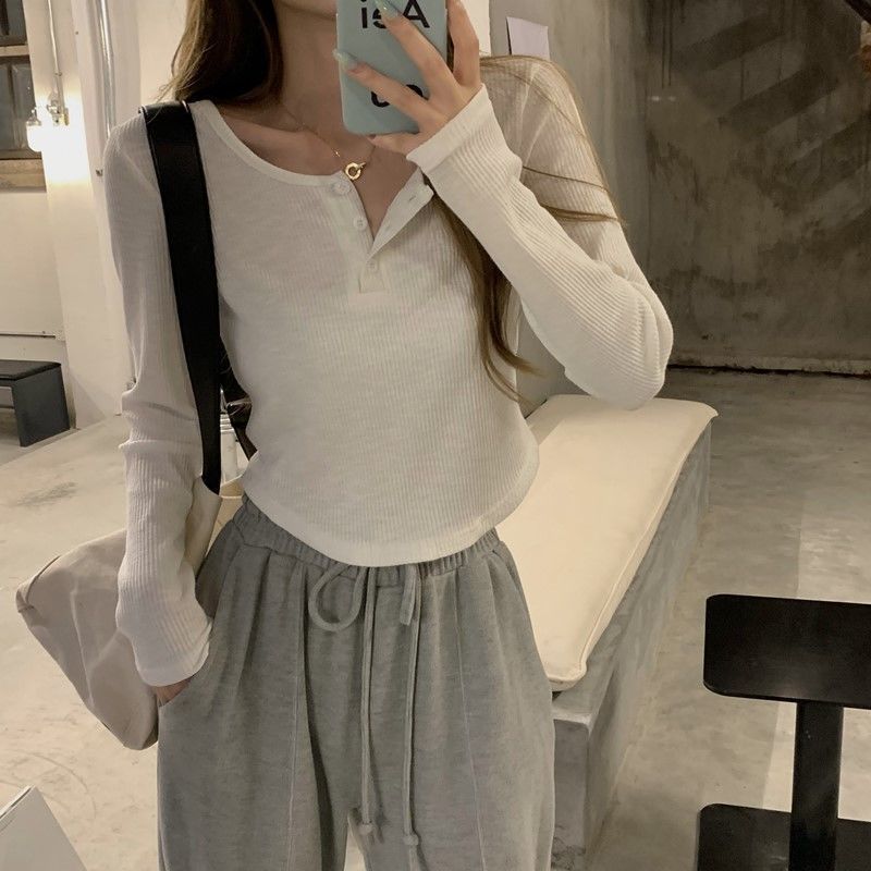 Pure desire style v-neck T-shirt women's spring and autumn short inner long-sleeved bottoming shirt winter design sense niche inner top