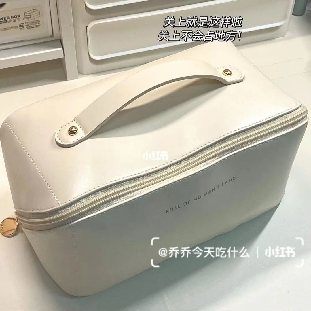 The same style of Xiaohongshu 2022 super hot new sweet cream simple female high-end large-capacity wash makeup storage bag
