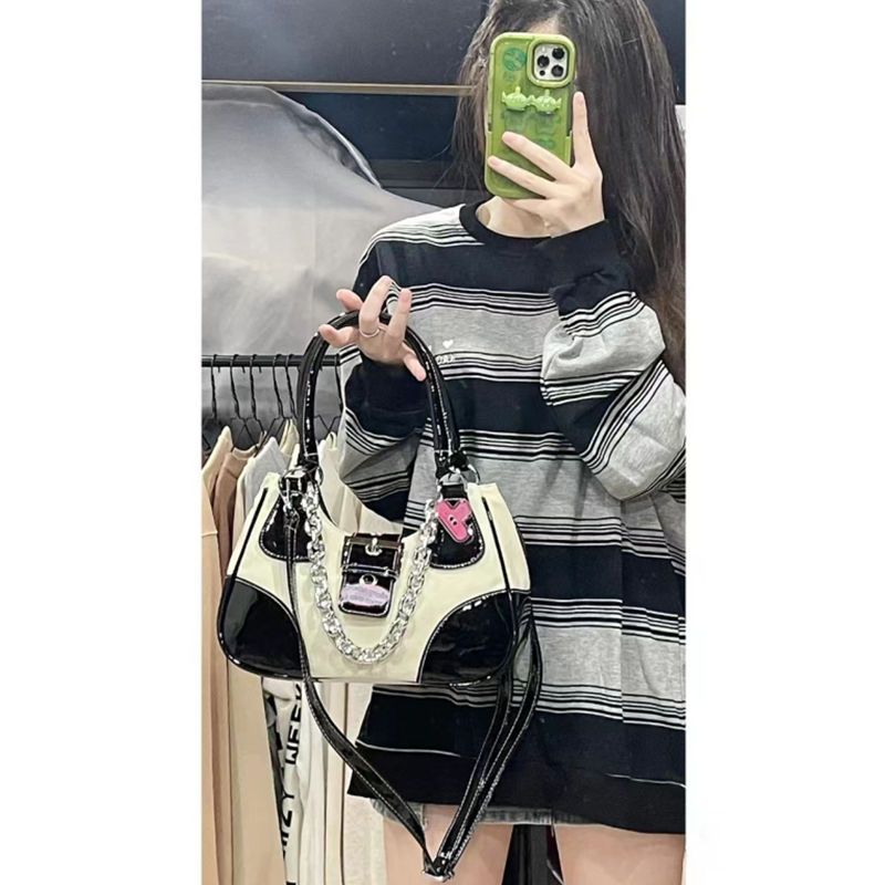 2022 Borsa a tracolla con una spalla cool per ragazza piccante in tela laccata medievale in nylon dolce sotto le ascelle_voghion.com