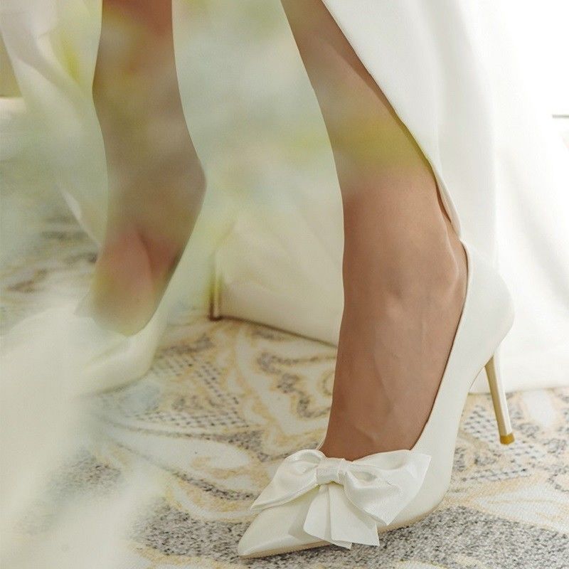 法式白色缎面高跟鞋小众高级感秋季日常可穿婚鞋新娘蝴蝶结单鞋女