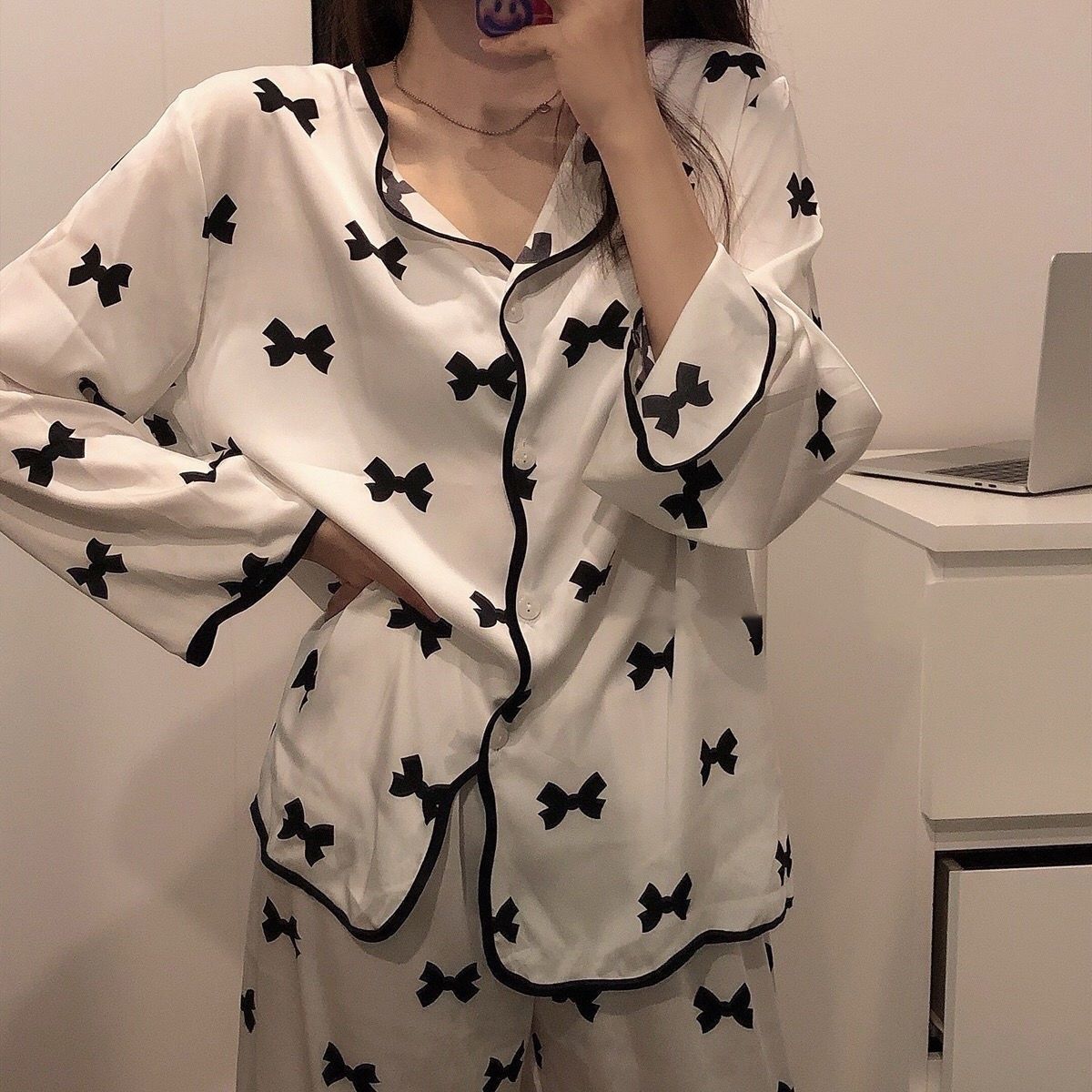 Women's pajamas that can be worn outside in spring and autumn ice silk long-sleeved thin section Internet celebrity hot style home service spring and summer suit  new