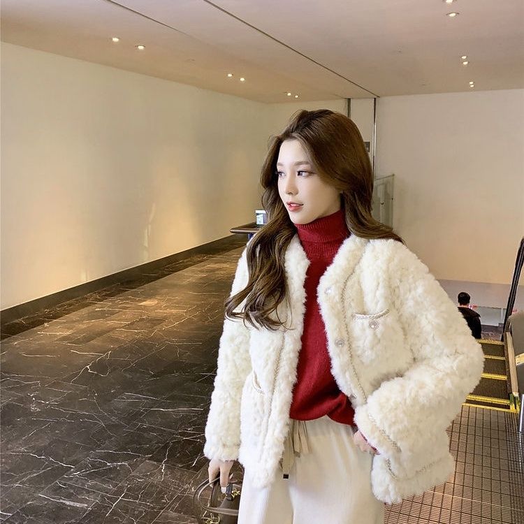 2022 autumn and winter new style small fragrant wind lamb wool coat Korean version loose small man warm all-match short top women