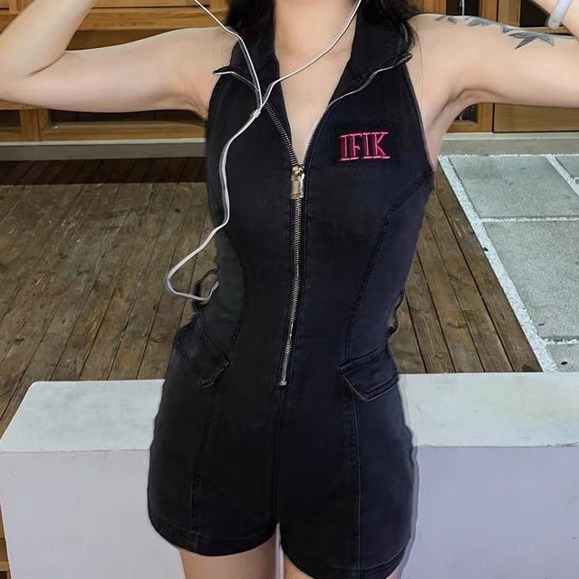 Summer new hot girl 90S small pepper Polo vest female slim wash water black one-piece denim shorts