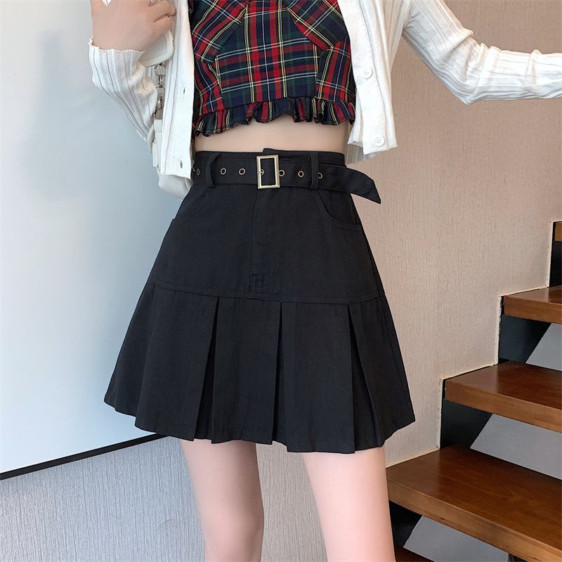 Paired with a belt, black pleated skirt, high waisted A-line half length skirt, versatile and versatile, anti glare short skirt, crotch blocking and slimming skirt