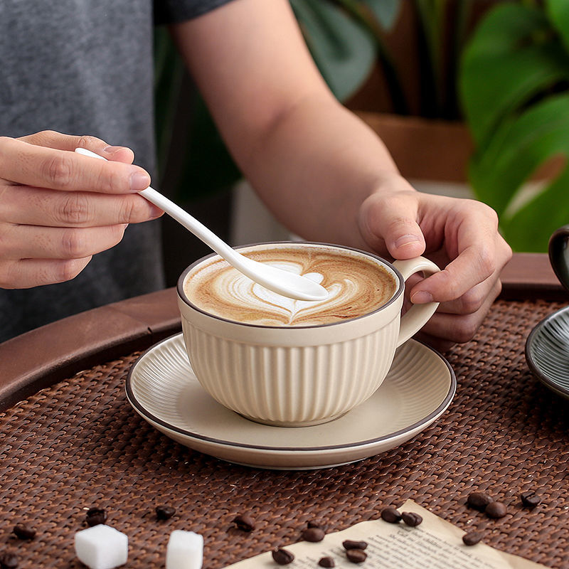European Small Luxury Coffee Saucer Spoon Hanging Ear Ins Style Ceramic Latte Art Afternoon Tea Cup Set_voghion.com