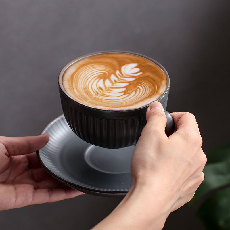 European Small Luxury Coffee Saucer Spoon Hanging Ear Ins Style Ceramic Latte Art Afternoon Tea Cup Set_voghion.com