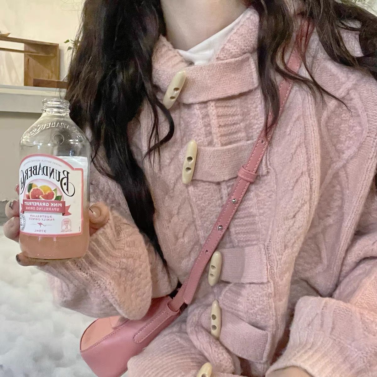 麻花毛衣外套女裝秋季2023新款甜美設計感牛角扣連帽加厚針織開衫