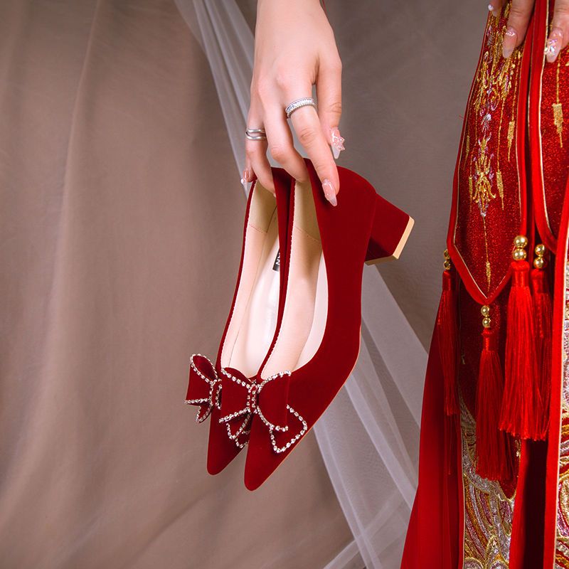 秀禾服婚纱新娘结婚鞋婚宴婚礼孕妇鞋2023新款不累脚粗跟高跟鞋子