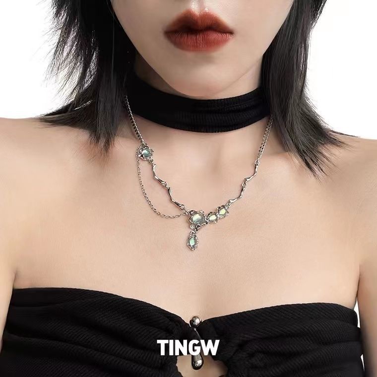 TINGW 星体月光石颈女链钛钢不掉色小众甜酷辣妹锁骨链高级感项链