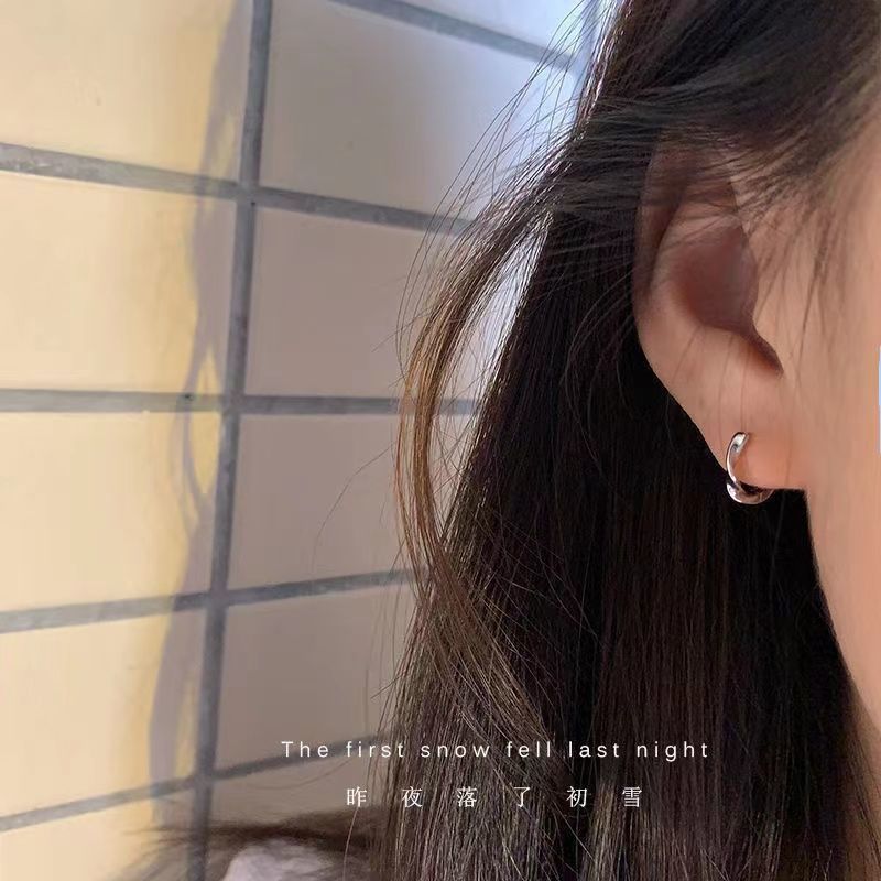 简约耳扣女夏小众设计新款潮素耳圈耳钉高级感耳环养耳洞耳饰