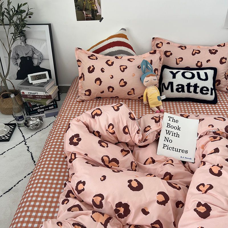 Korean-style small fresh and cute bunny quilt cover four-piece set female student single dormitory bedding quilt three-piece set