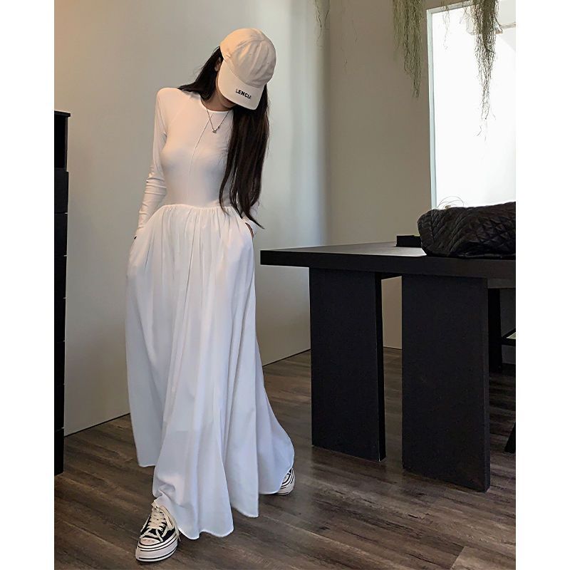 Solid color round neck long-sleeved dress women's autumn 2022 cold wind slim fit big swing long skirt high-end slim skirt