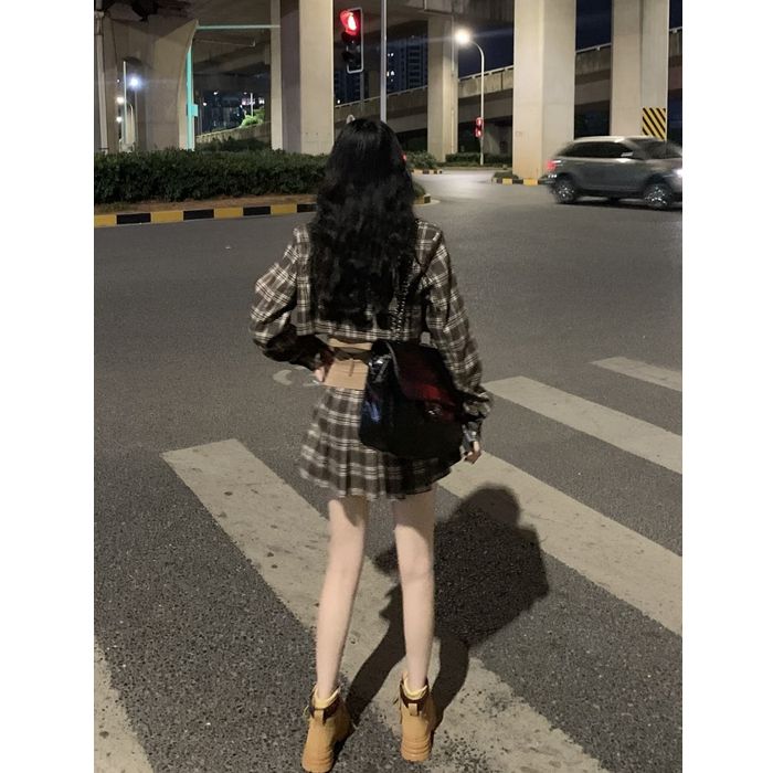 2022 Spring/Summer New Spice Girl Plaid Short Coat Women + POLO Collar Vest + High Waist Pleated Skirt Three-piece Set