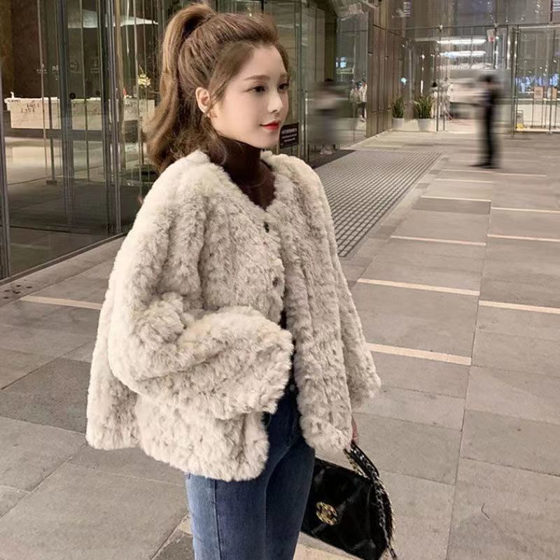 Xiaoxiangfeng autumn and winter new all-match Korean version loose plus velvet thick tide brand small lamb wool short coat women winter