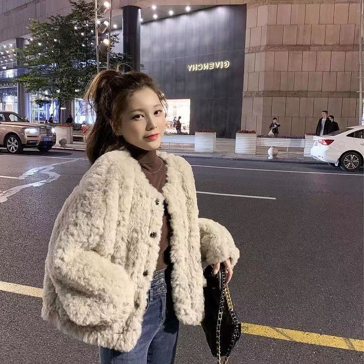 Xiaoxiangfeng autumn and winter new all-match Korean version loose plus velvet thick tide brand small lamb wool short coat women winter