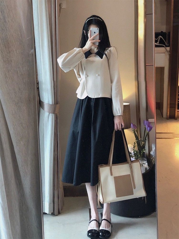 A complete set of autumn clothes, lady style, doll collar, belly covering, Korean style coat, half-length skirt, umbrella skirt, two-piece temperament suit