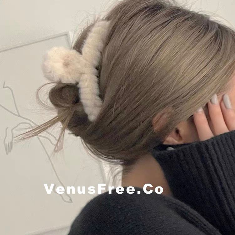 Atmospheric 3-color French elegant and simple hair clip plush hair shark clip black brown khaki Korean ins