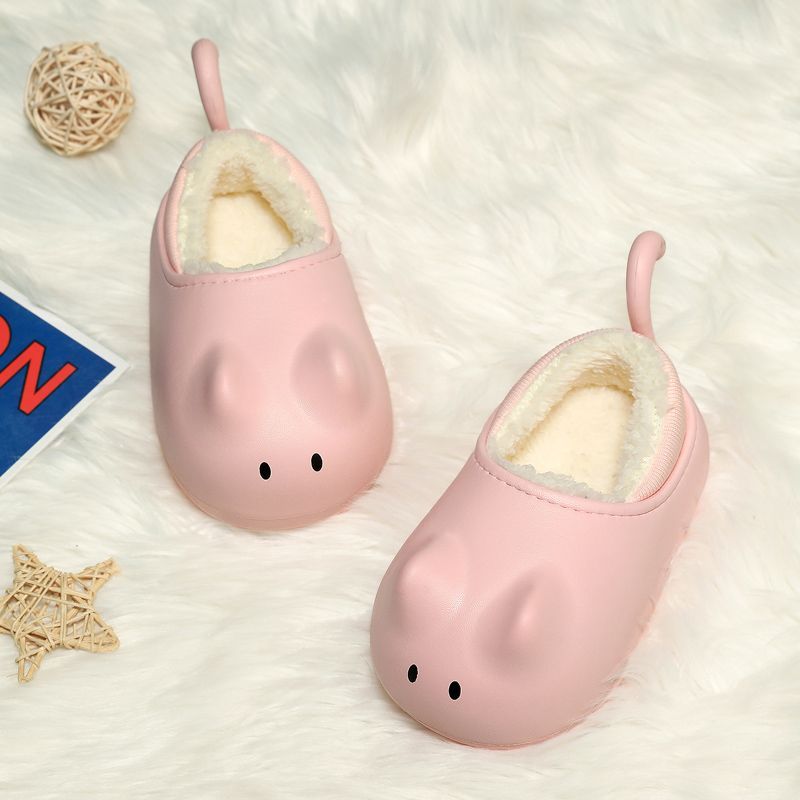 New winter slippers for children and girls, non-slip and warm, cartoon cute kitten, home parent-child waterproof cotton shoes