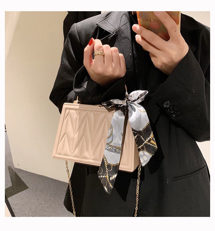 Scarf Small Square Handheld Box Bag With Pleated Embroidery Detail_voghion.com