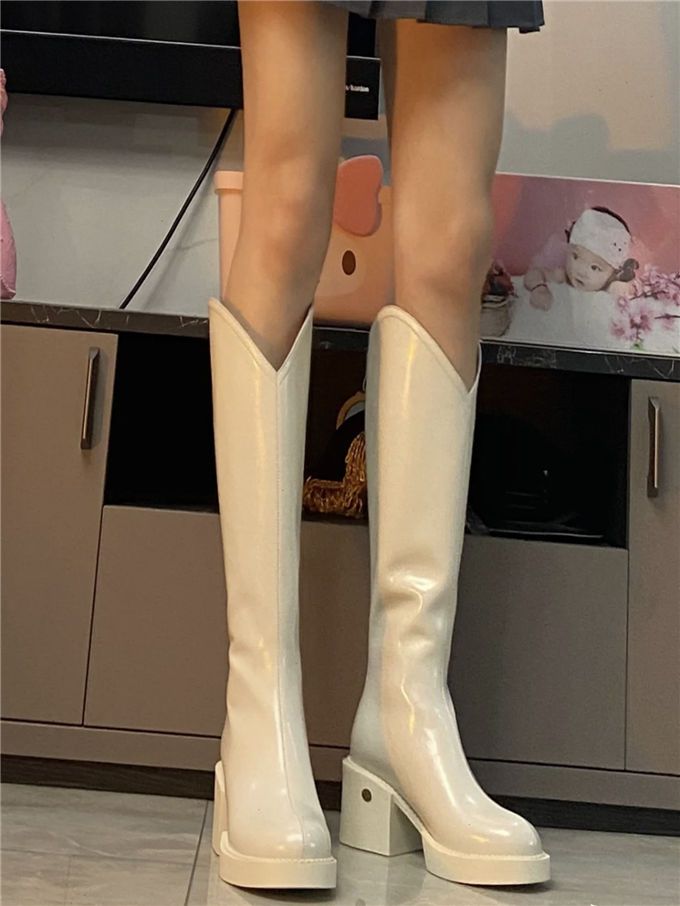 巨好看!白色长靴女2023年新款厚底v口显瘦英伦风长筒女靴骑士靴