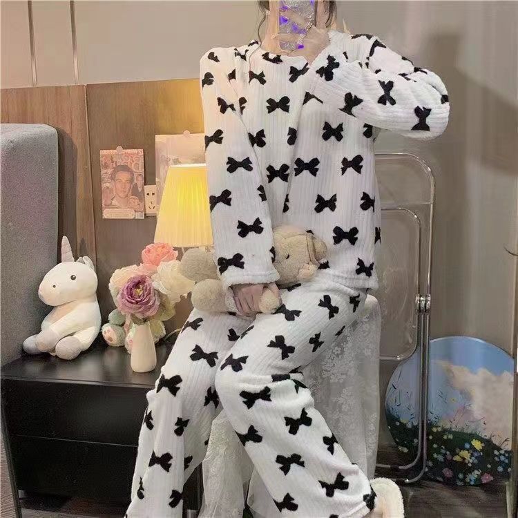 Coral fleece pajamas female autumn and winter long-sleeved ins Japanese sweet bow plus velvet thickened student home service suit
