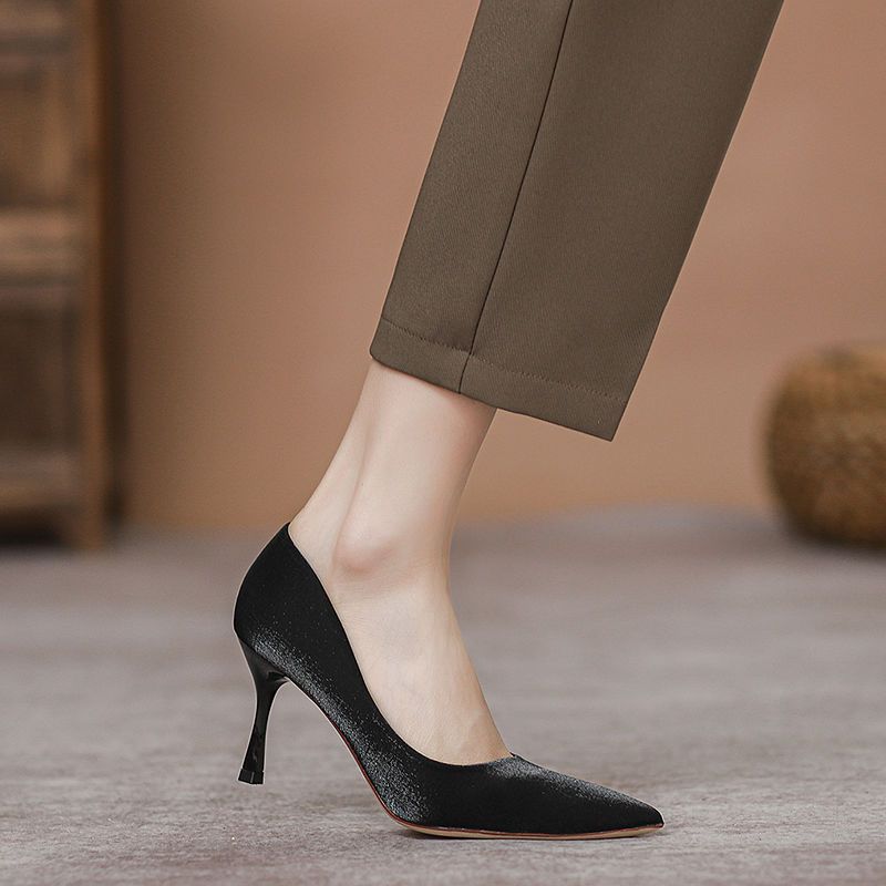 Black high-heeled women's French soft-soled single shoes in autumn 2023 new stiletto pointed-toe satin professional work shoes