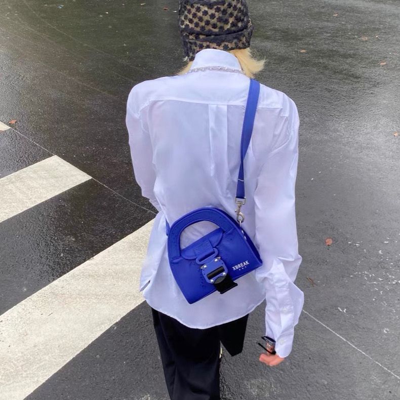 Klein Blue Versatile 's Square 2022 Borsa a mano dal design piccolo con tracolla monospalla di nuova moda per_voghion.com