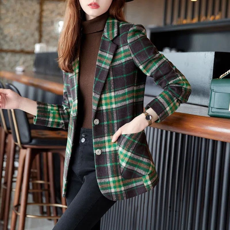 Small fragrant wind jacket women plaid woolen small suit jacket early autumn new Korean version fashion slim top small suit