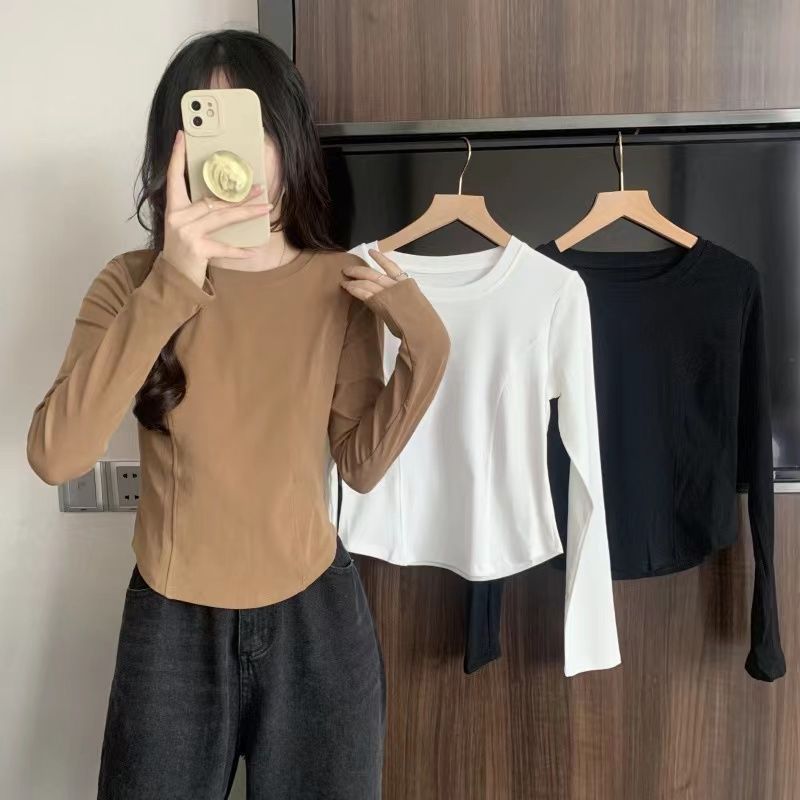 Long-sleeved bottoming shirt women's spring and autumn 2023 new niche foreign temperament loose slim slim short top babes