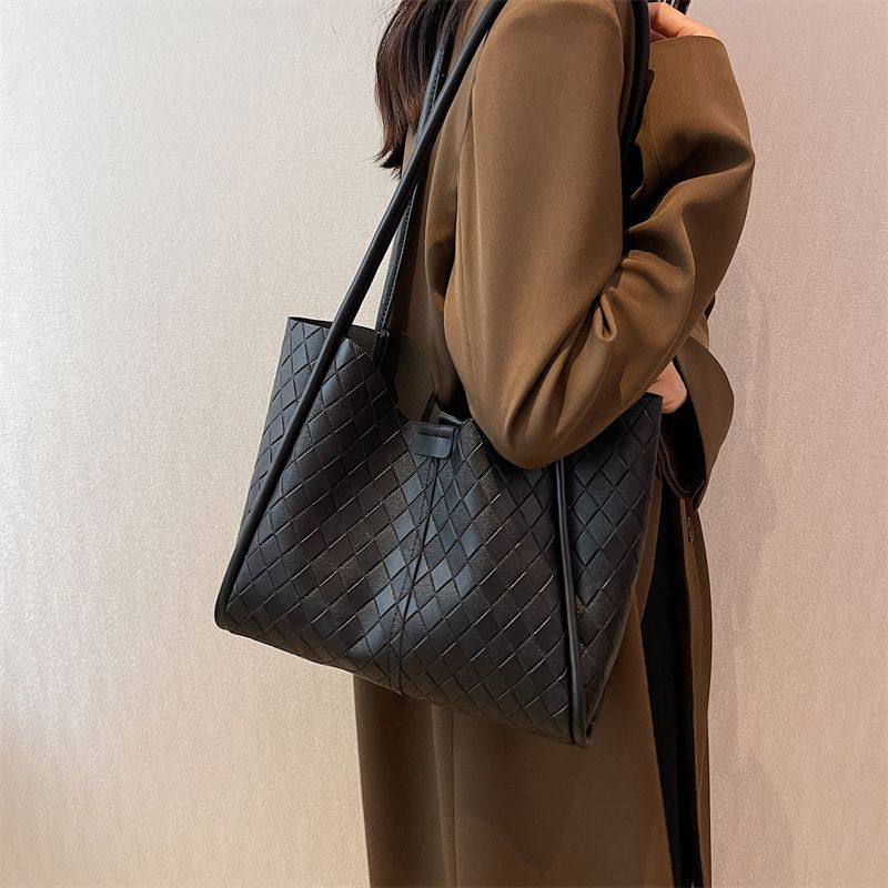 高級感大容量包包女秋2023新款時尚小眾托特包百搭教師通勤單肩包