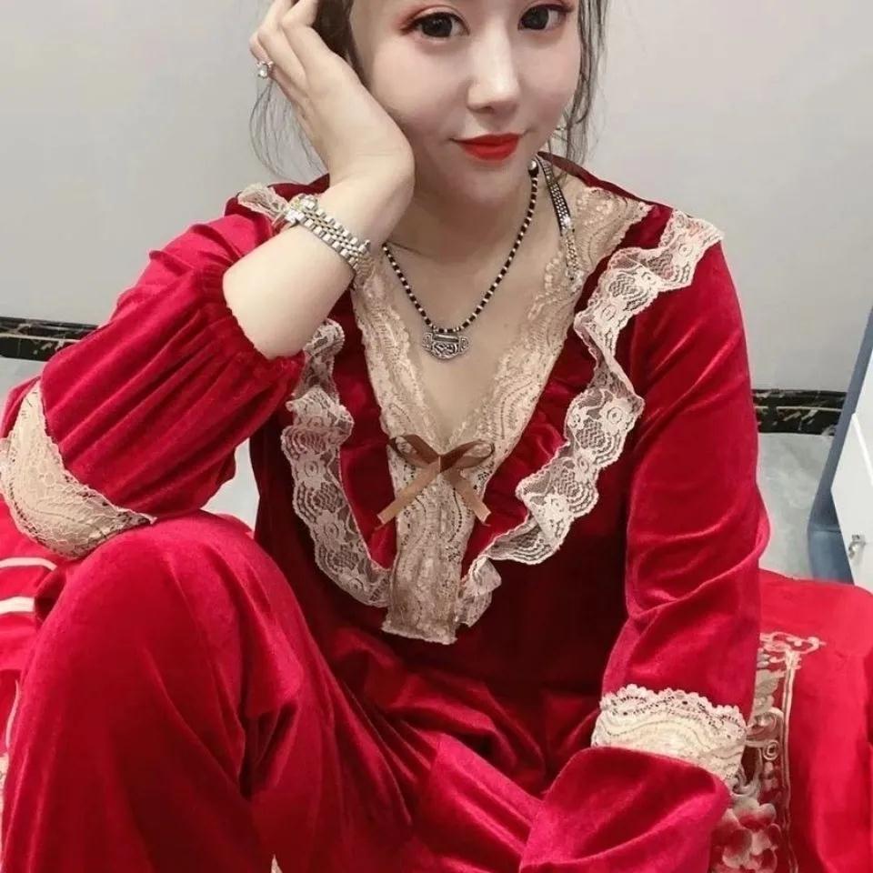 Pajamas women's winter suit gold velvet material loose and comfortable Korean style can be worn outside fashion sexy v-neck net red hot style