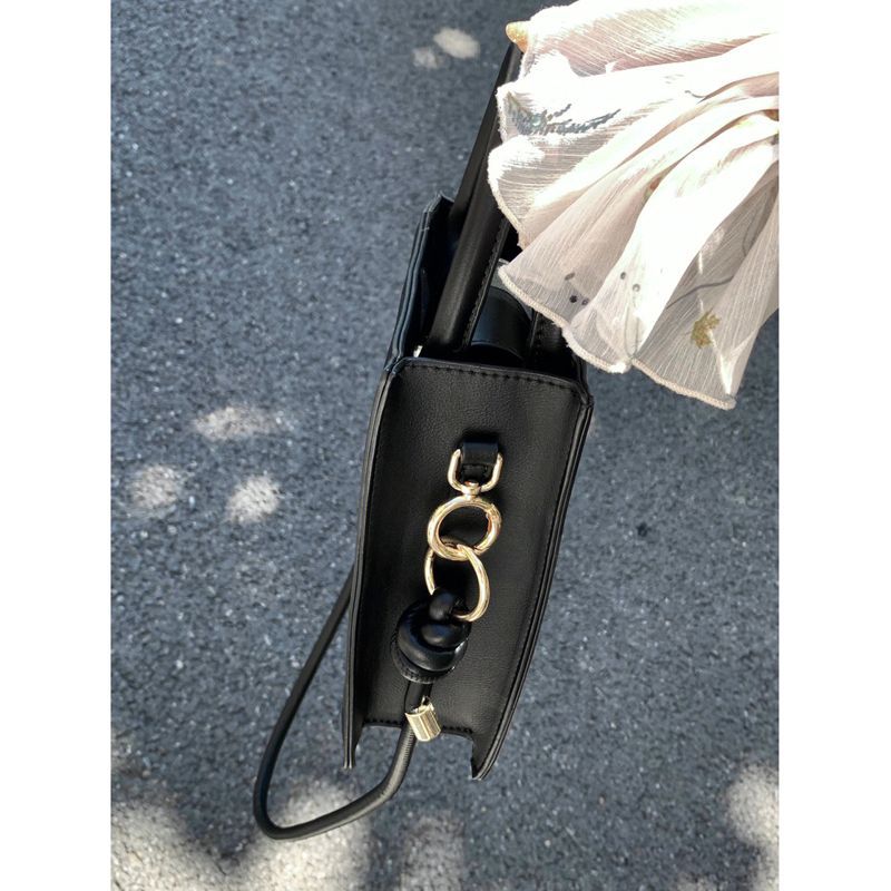 背上的童话法式小众独特设计包包女2022新款手提单肩斜挎手机小包