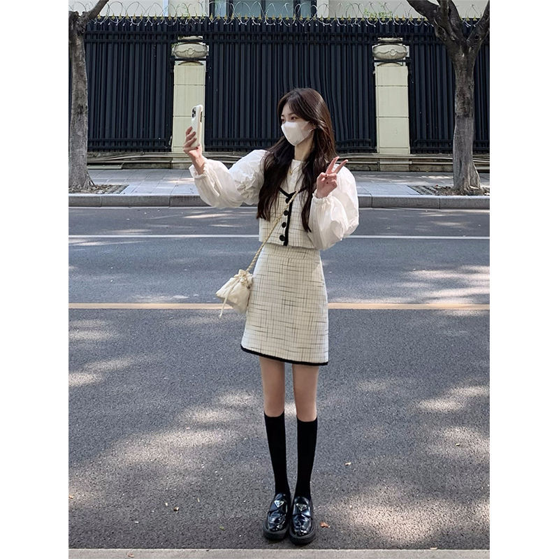 Large size fat MM Xiaoxiang style giant thin cover suit autumn shirt women's high-end sense skirt three-piece set