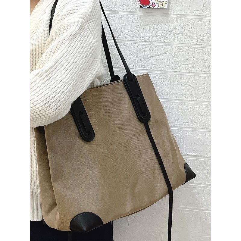 New Korean version commuter tote bag women's large-capacity handbag Oxford cloth simple one-shoulder mother-in-law large bag trend