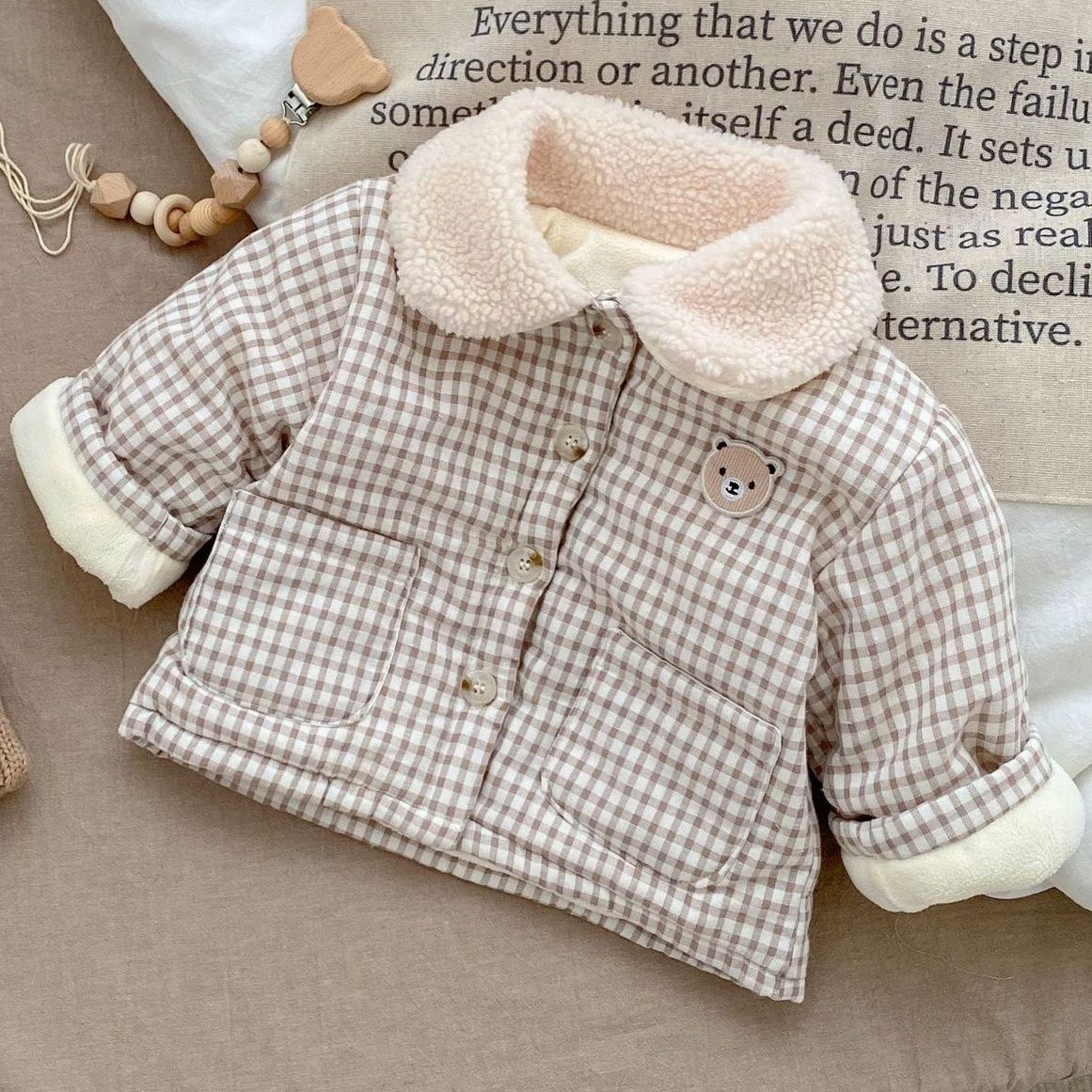 2022韩版婴儿冬季外套男女宝宝格子小熊夹棉保暖棉袄加厚儿童棉服