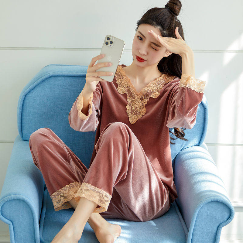 Pajamas women's winter suit gold velvet material loose and comfortable Korean style can be worn outside fashion sexy v-neck net red hot style