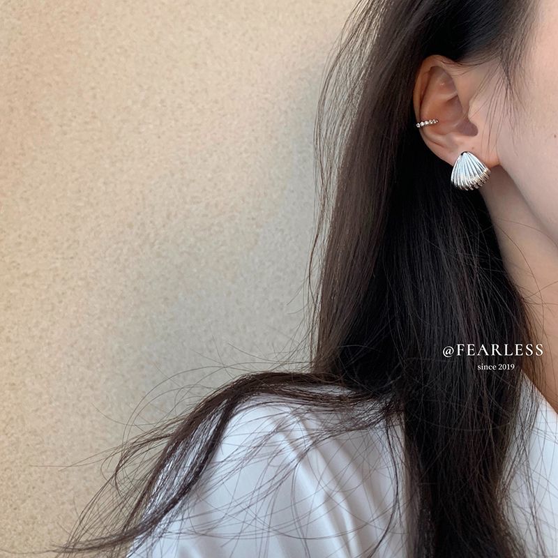 贝壳耳钉2023年新款潮气质韩国网红高级感小众设计复古耳环耳饰女