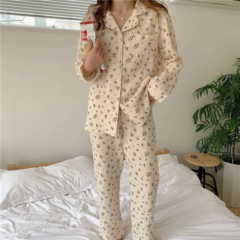 Baby gauze pajamas women's spring and autumn Korean version of ins long-sleeved cardigan small floral sweet home service two-piece suit